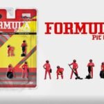 Pre-order - American Diorama 1/64 Formula Pit Crew Figures Team Red (ETA April 2026)