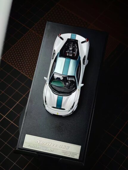 ( Pre-order) Stance Hunter Diecast Novitec 488 Pista Bianco Italia Verde/ Francesca White Green Top ( ETA Aug 2026)