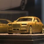 (Pre-order) BANANA 1:64 Die-cast Model: Phantom EWB Version Gold Crackle/Craquelure" finish version (Limited to 500 units) (ETA Sep 2026)