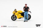 (PREORDER) DUCATI PANIGALE V4 S GIALLO W/ FIGURE (ETA Apr 2027) - Image 3